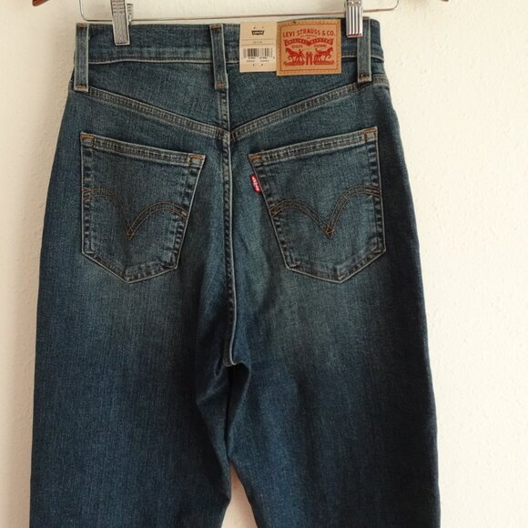 Levi's Mom Jeans Women's Size 26x29 Blue Denim Tapered High Rise Relaxed Fit - Picture 6 of 12